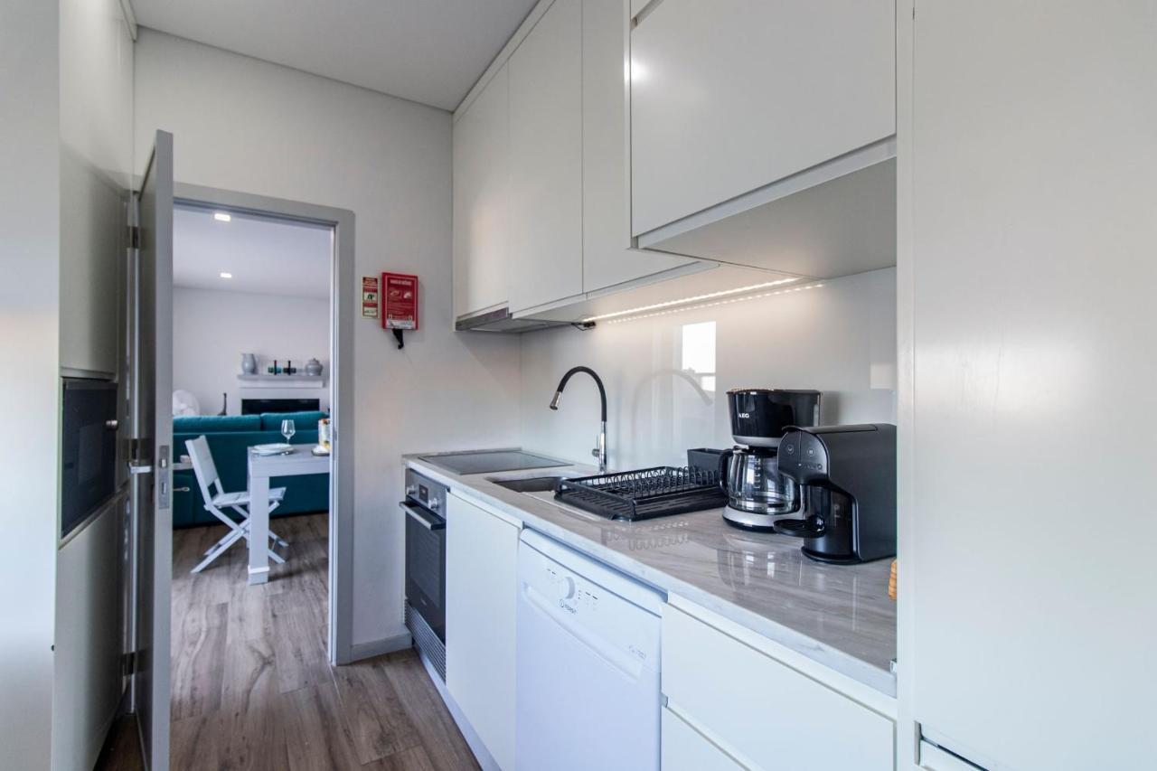 Downtown 1Br Apartment W/ Balcony By Lovelystay Porto Exterior foto